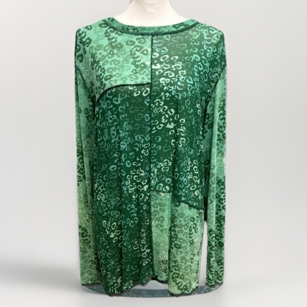LOGO Layers Womens‎ Green Animal Print Long Sleeve Stretch Blouse CASUAL Sz XL